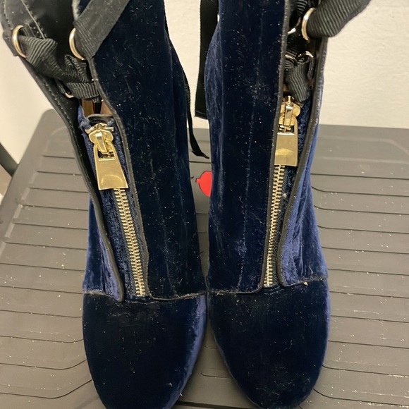 Zara Velvet Midnight Booties with bow - Picture 5 of 5